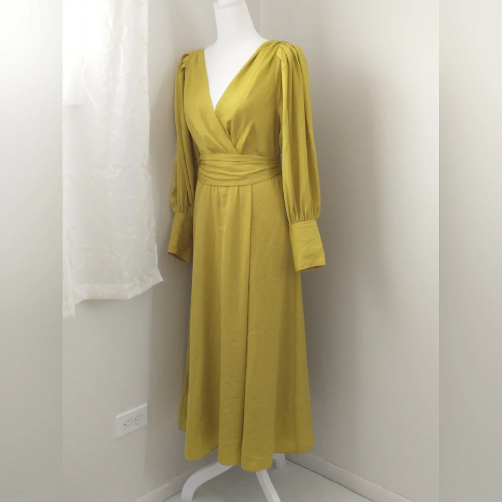 Banana Republic belted surplice midi dress 10 petite - Picture 5 of 14